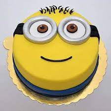 Minion Cake